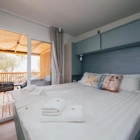 Mobile Homes - Lighthouse Vakantiehuis