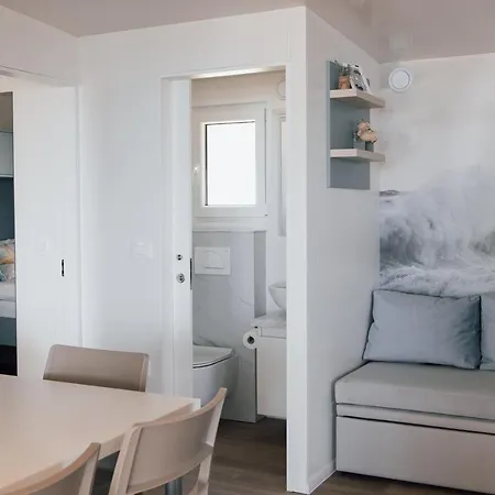 Mobile Homes - Lighthouse *