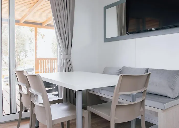 Semesterbostad Mobile Homes - Lighthouse