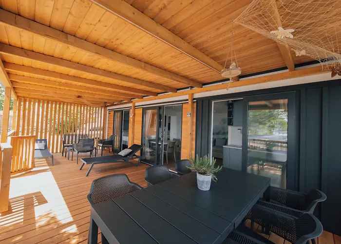 Semesterbostad Mobile Homes - Lighthouse *