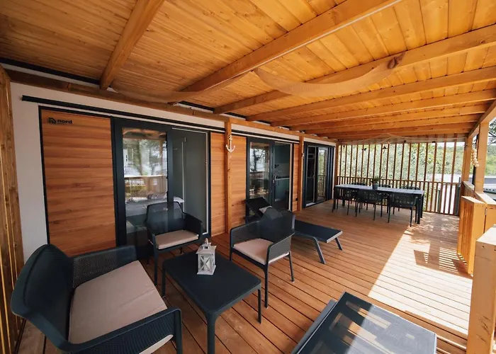 Mobile Homes - Lighthouse * Selce